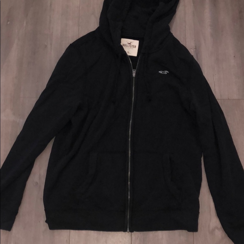 Men’s Hollister zip up sweater